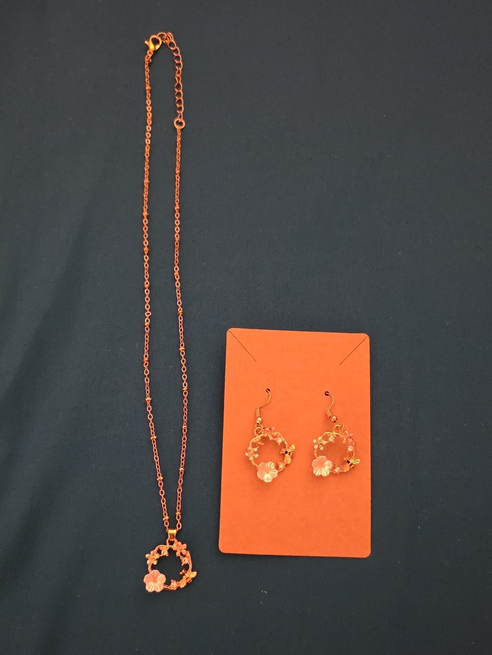Delicate Floral Wreath Necklace and Earring Set - Gold
